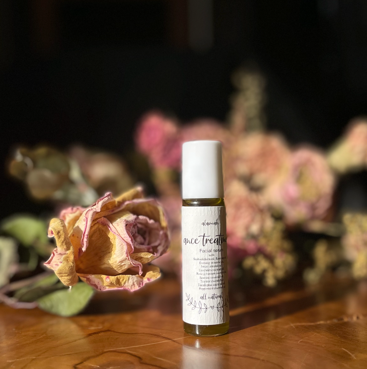 Clear Skin Awaits: Expertly Formulated Acne Treatment Serum with peppermint, Indigo Naturalis, and Rosehip Oil