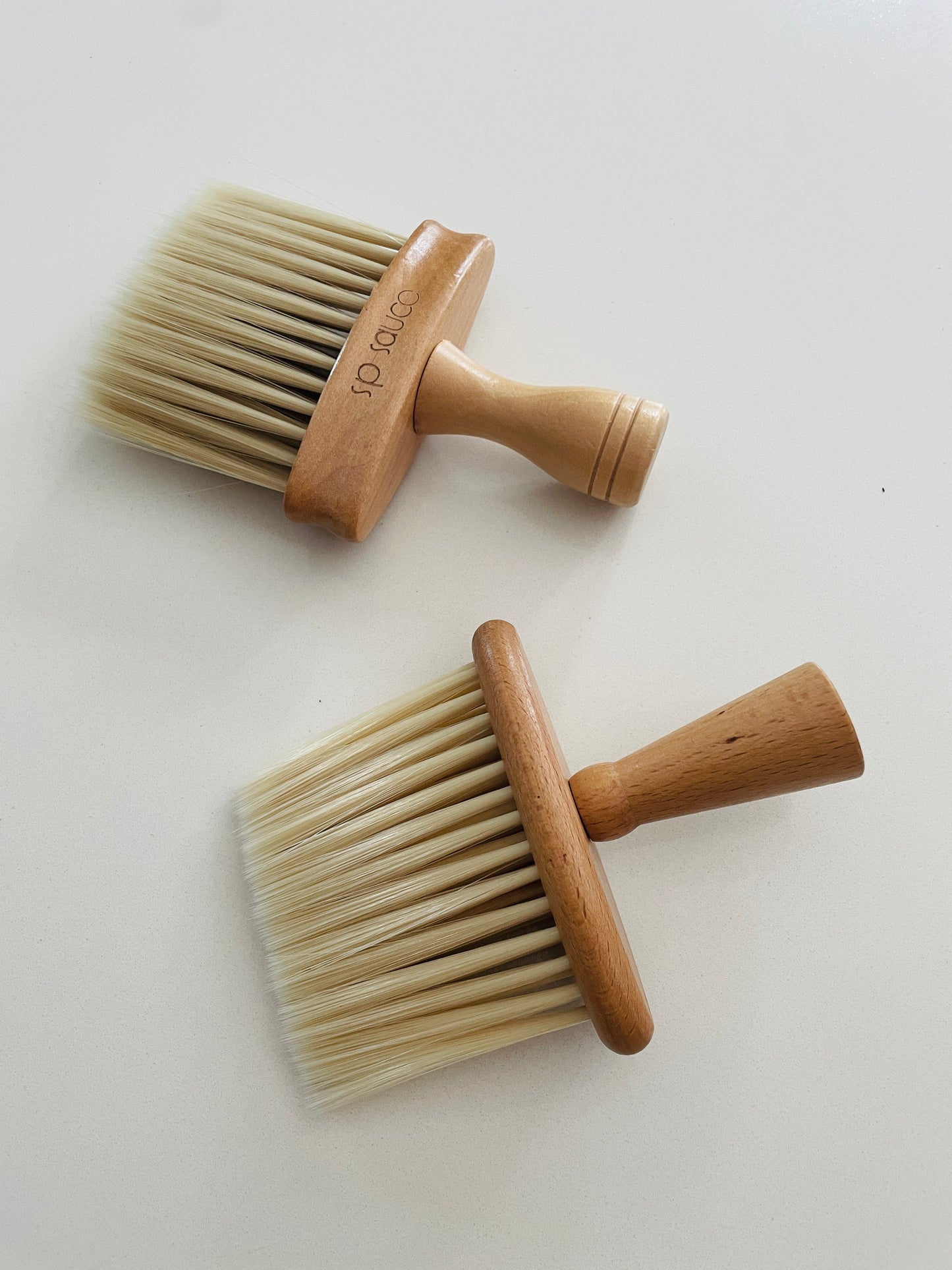 Desktop Keyboard Gap Cleaner Brush with Wooden Handle & Soft Bristles – Perfect for Removing Dust & Debris