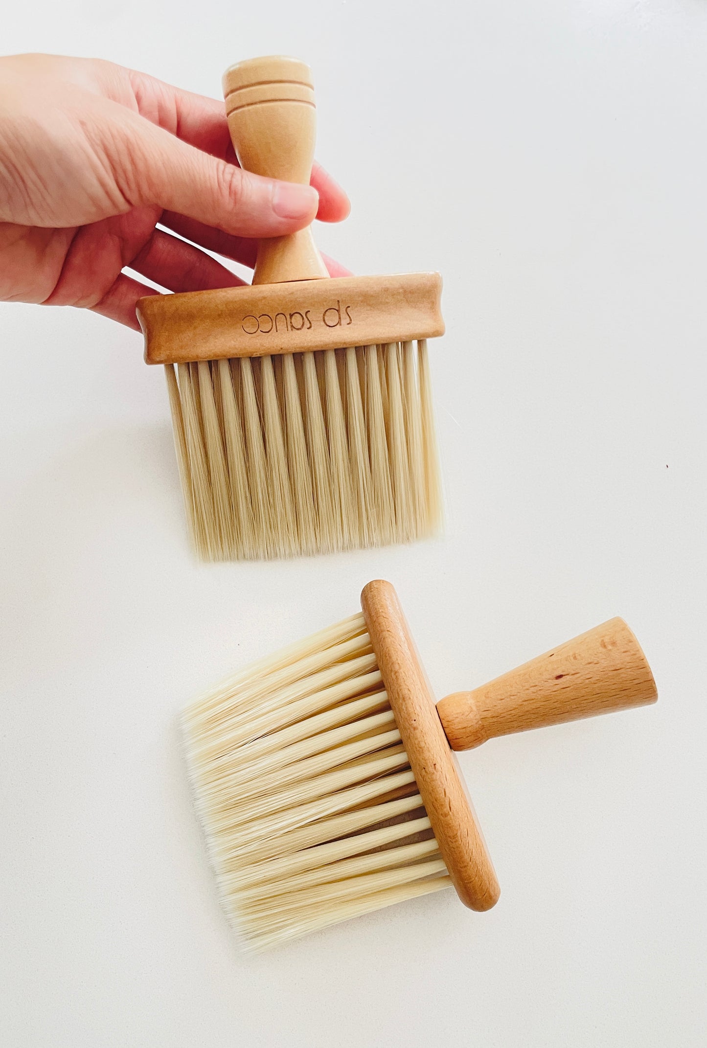 Desktop Keyboard Gap Cleaner Brush with Wooden Handle & Soft Bristles – Perfect for Removing Dust & Debris