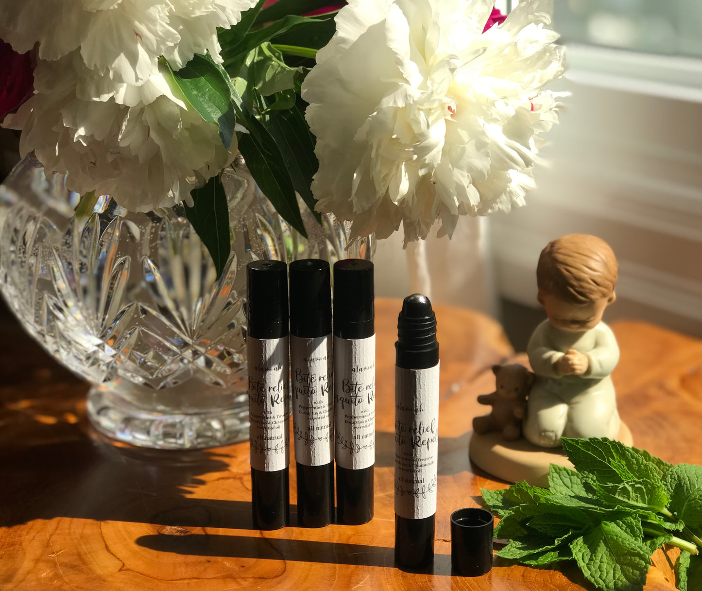 All-Natural Mosquito Repellent & Anti-Itch Essential Oil Set – Fast Relief for Skin Irritations, Soothes, Calms Inflammation, Perfect for Summer Adventures.