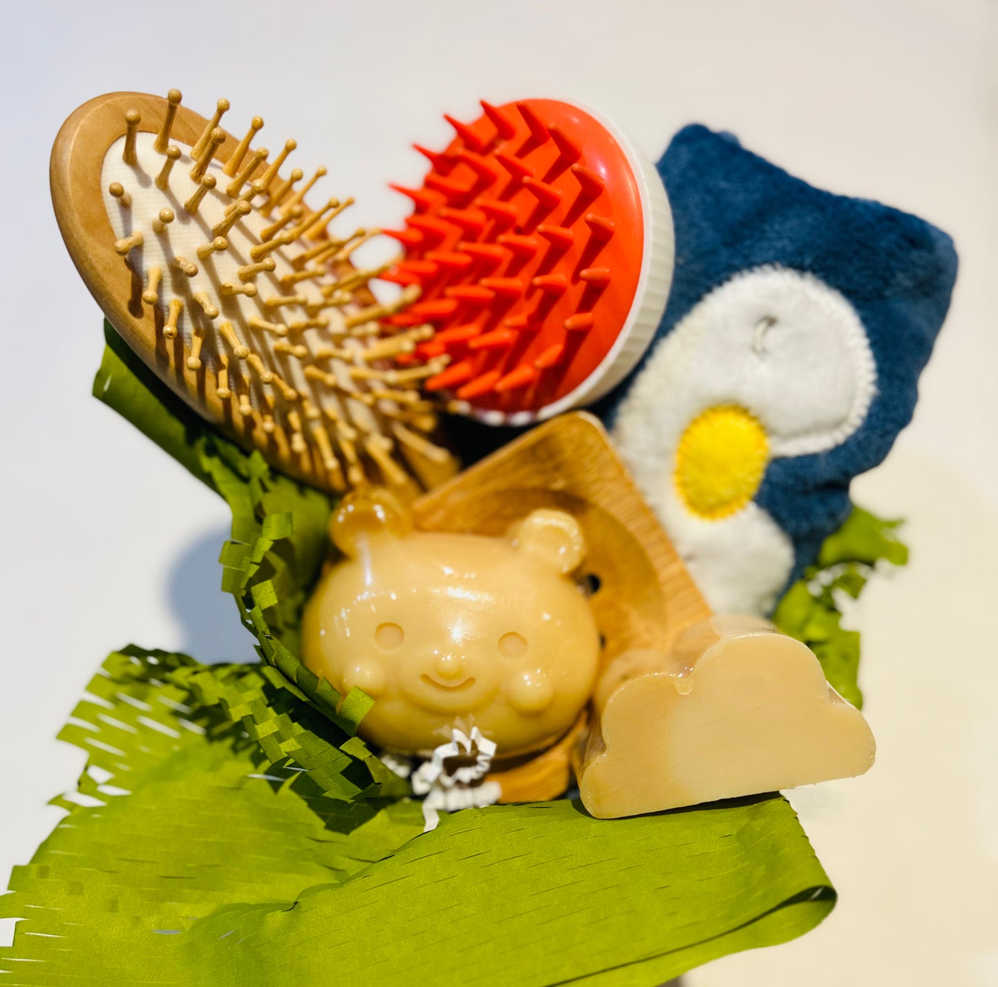 Handmade Soap for Kids – Cute Kitty for Girls & Adorable Bear for Boys | Eco & Healthy Bath Set with Mini Brush | Unique Gift for Children