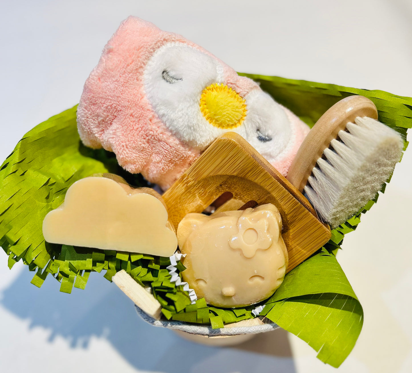 Handmade Soap for Kids – Cute Kitty for Girls & Adorable Bear for Boys | Eco & Healthy Bath Set with Mini Brush | Unique Gift for Children